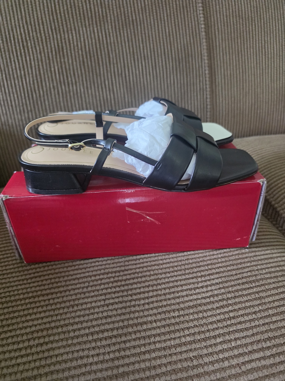 NIB Journee Collection Tabatha Black  Low Block Heel Sandals - Size 10